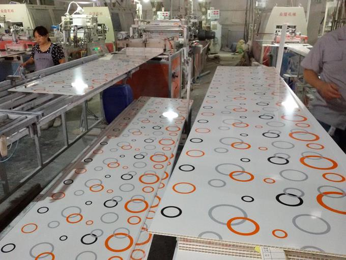 Manfaat panel dinding PVC dan bagaimana panel tersebut dapat meningkatkan estetika ruangan mana pun